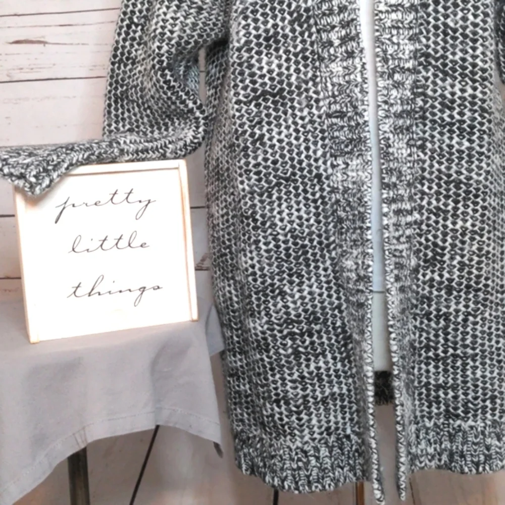 Women's Black and White Express Wool‎ Alpaca Open Long Cardigan Medium Large